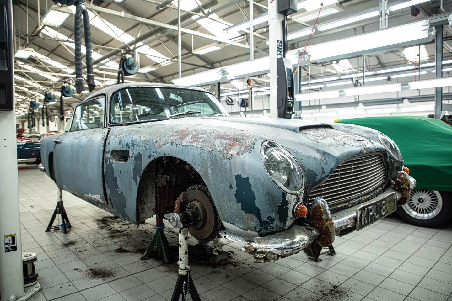 Aston Martin restores DB5 bought for £900